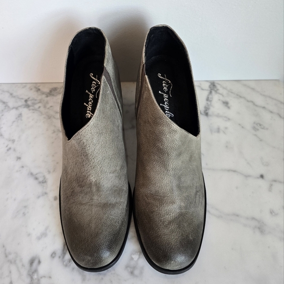 Free People, New Terrah Gray Taupe Leather Cut-out Chunky Heel Boot Size 38 8 - Picture 6 of 12
